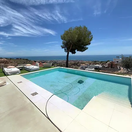 Villa Amazing In Benalmádena